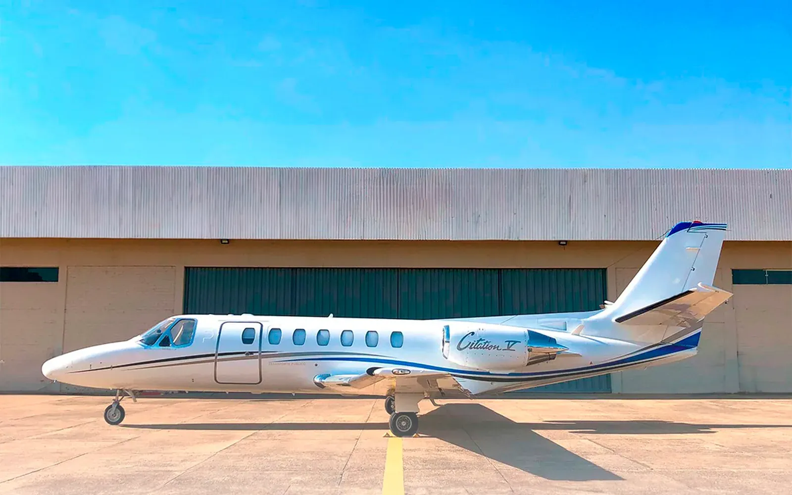 Citation V parked in front of the Brasil Vida hangar