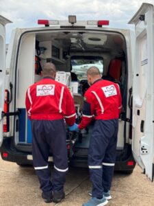 Profissionais de atendimento em transporte aeromédico