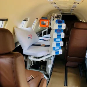 Àrea interna de aeronave para transporte de pacientes